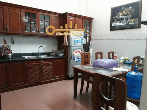 Cần tiền cho con du học bán gấp nhà Nguyễn Cảnh Dị phường 4 Tân Bình MT 6m 75m2 4 T giá 10, 5 tỷ