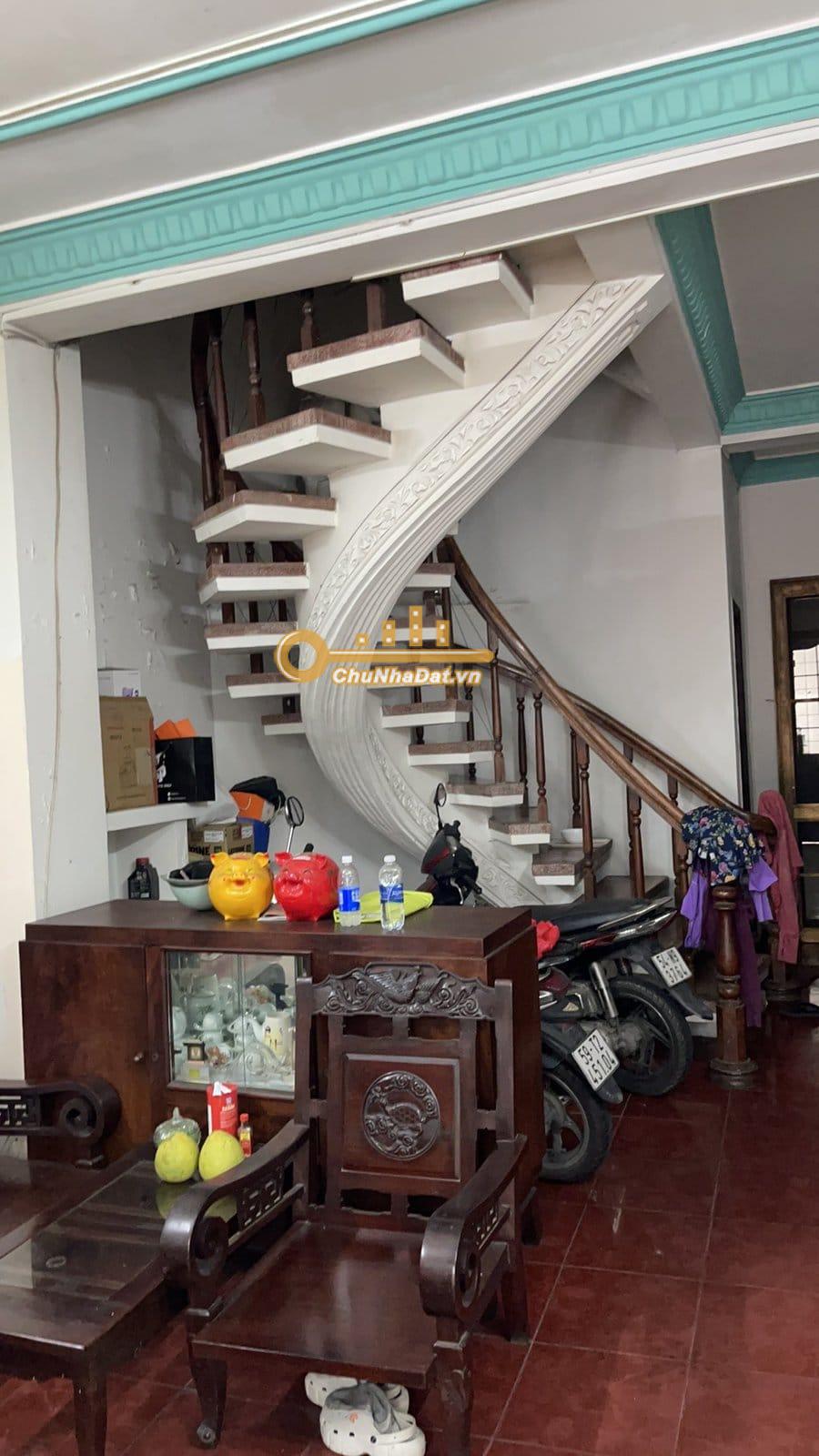 Bán Nhà 5 tầng Mặt tiền Nguyễn Kiệm, Phú Nhuận ngang 4m diện tích 76 m2