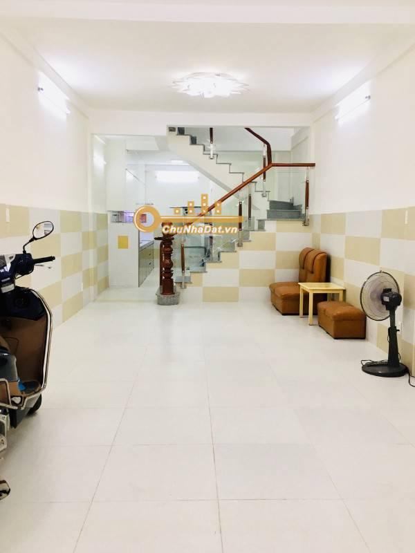 Bán Nhà 2 tầng Hẻm xe hơi Cách Mạng Tháng 8, Q.3 ngang 3.8m