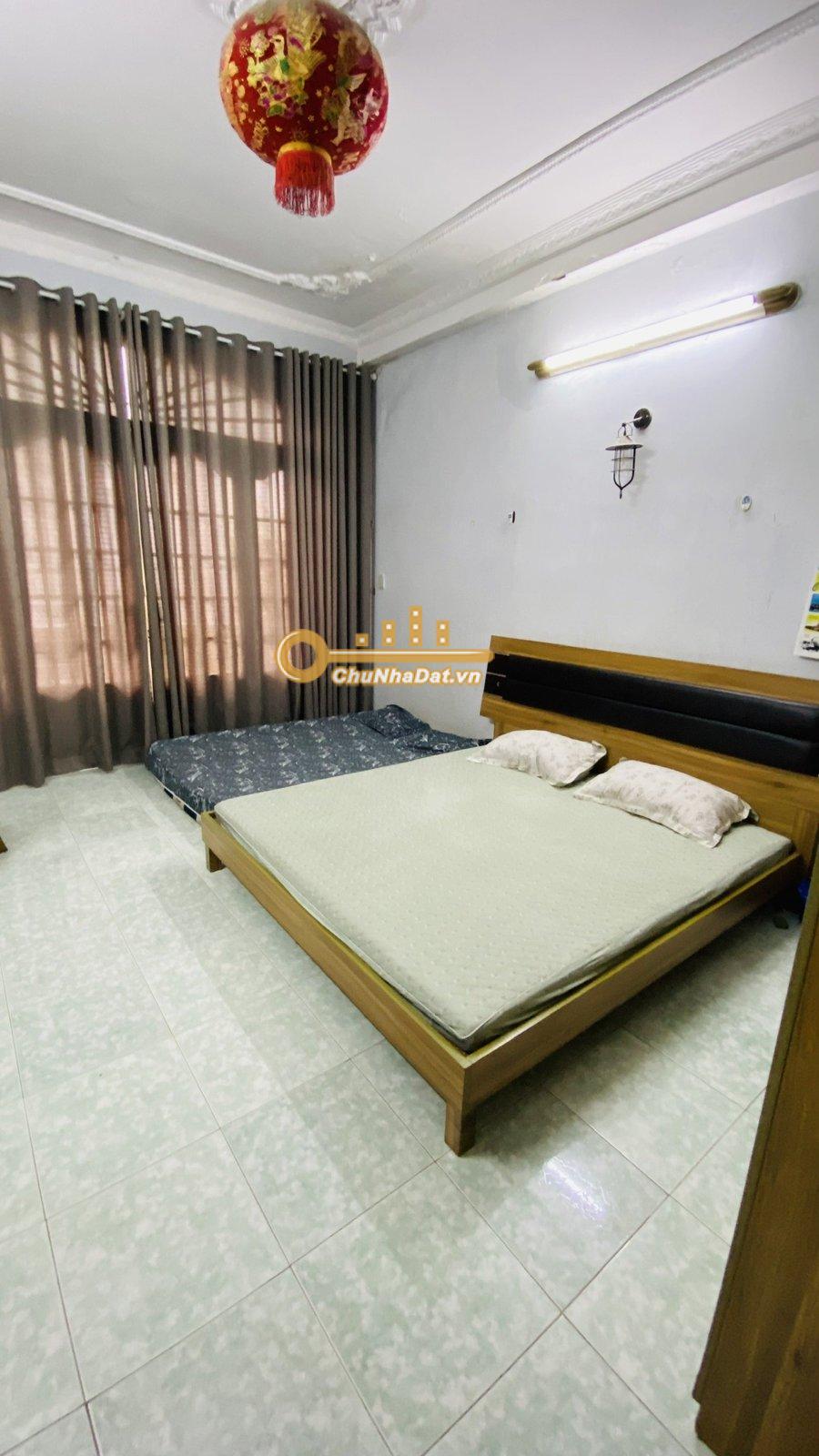 Bán Nhà 3 tầng Hẻm xe hơi Phan Văn Trị, Bình Thạnh ngang 4m