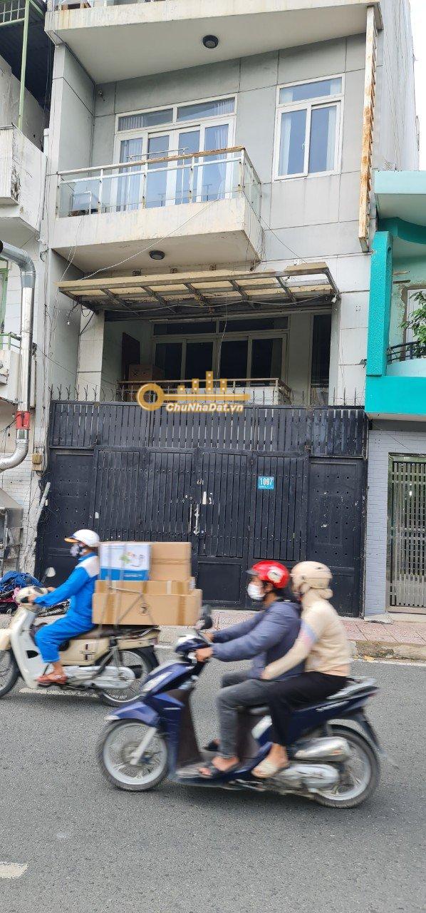 Bán Nhà 4 tầng Mặt tiền Hoàng Sa, Phú Nhuận ngang 5.77m