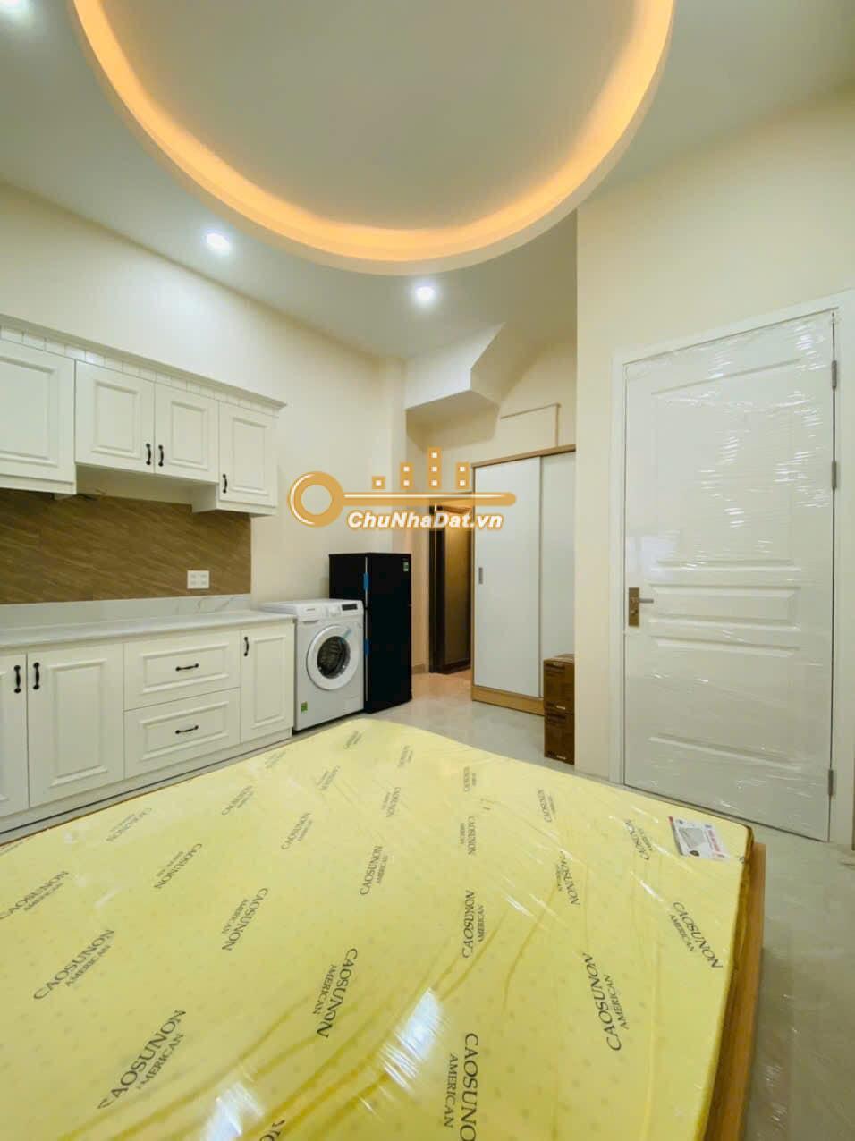 Bán Căn hộ dịch vụ (CHDV) 4 tầng Góc 2 mặt tiền Phan Văn Trị, Bình Thạnh ngang 5.42m