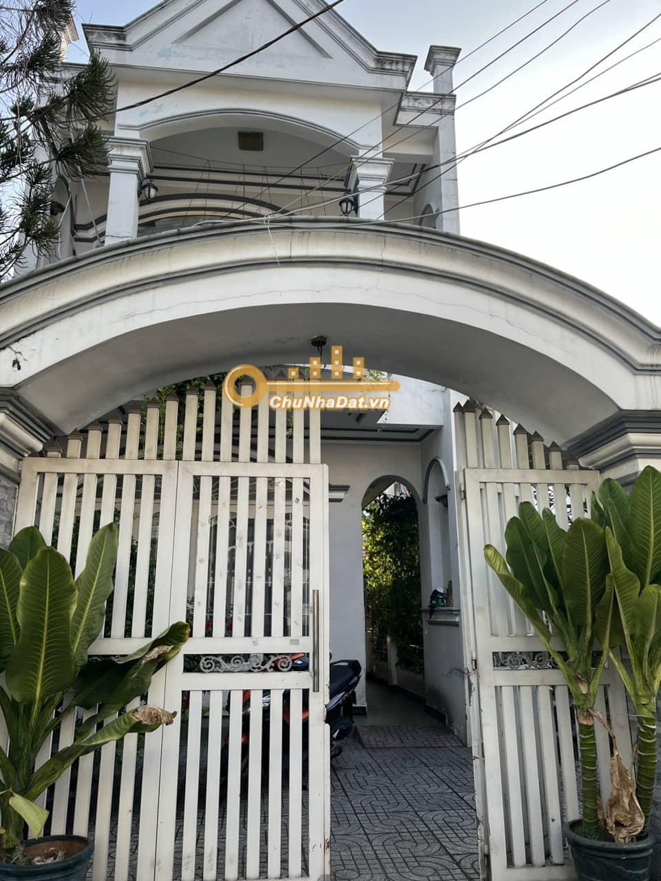 Bán Nhà 2 tầng Hẻm xe hơi Trường Chinh, Tân Bình ngang 30m hướng Tây Nam
