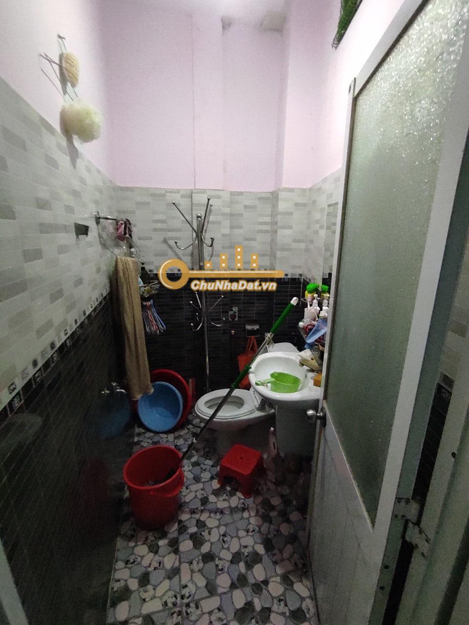 Bán Nhà 2 tầng Hẻm Hòa Hưng, Q.10 ngang 4m hướng Đông Bắc