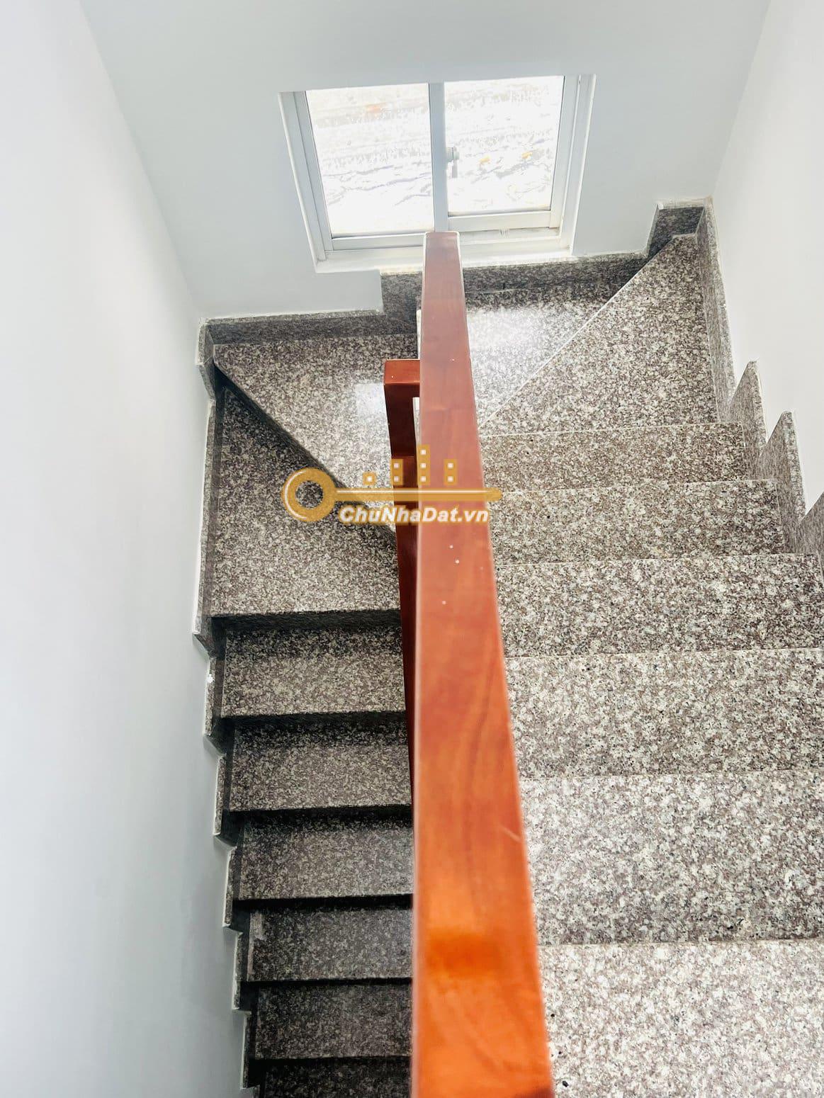 Bán Nhà 4 tầng Hẻm xe hơi Hoàng Hoa Thám, Phú Nhuận ngang 3.55m diện tích 18 m2 hướng Tây Bắc
