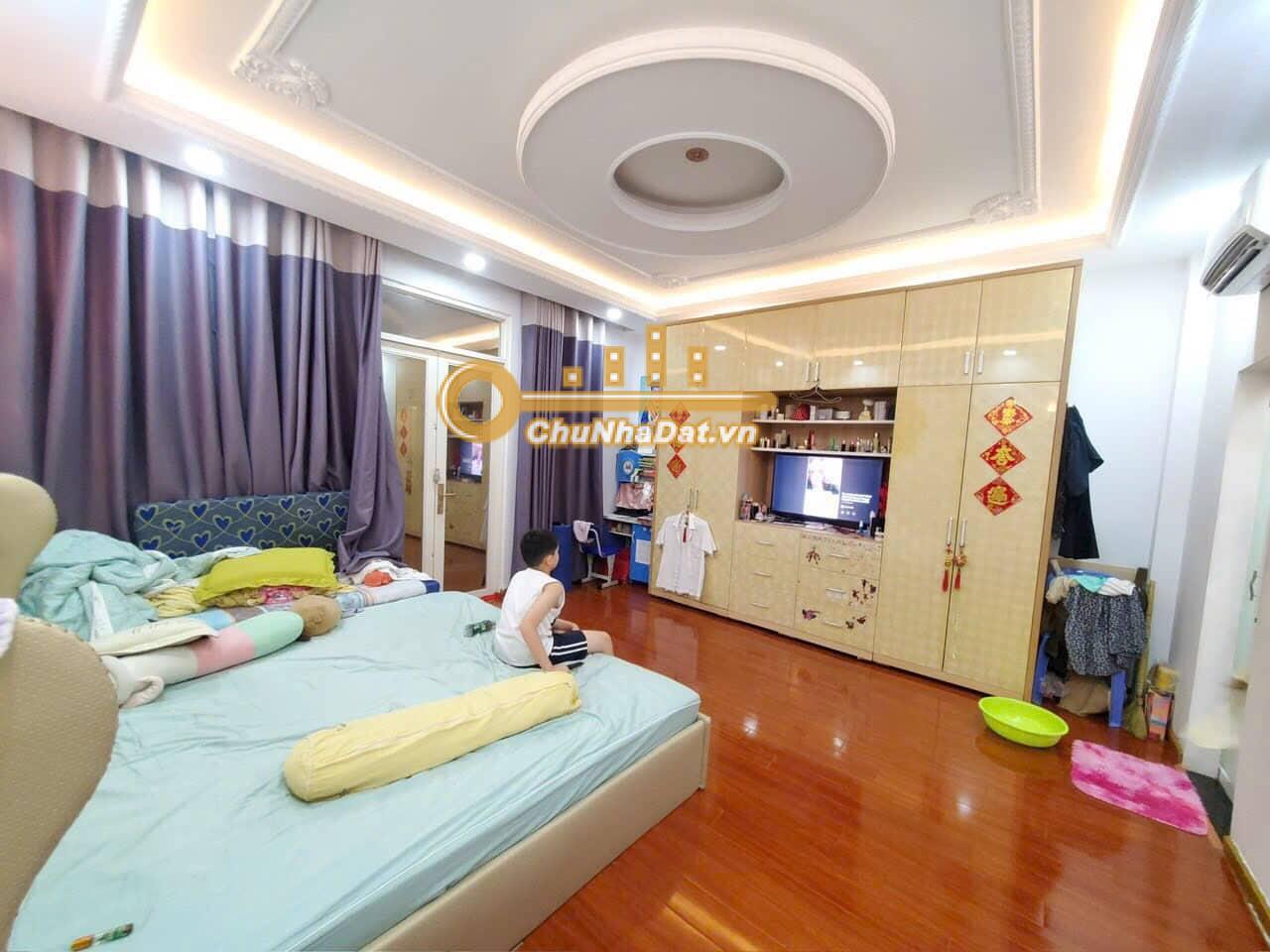 Bán Nhà 4 tầng Hẻm Nguyễn Kiệm, Phú Nhuận ngang 5m hướng Tây Nam