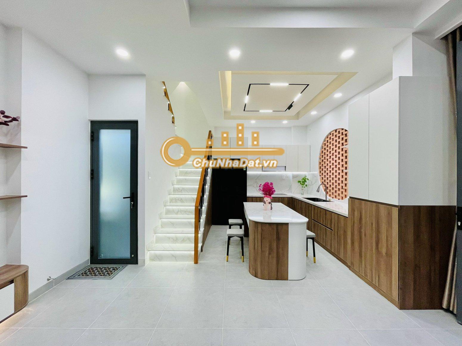 Bán Nhà 4 tầng Hẻm Hoàng Hoa Thám, Phú Nhuận ngang 7.33m hướng Tây Nam