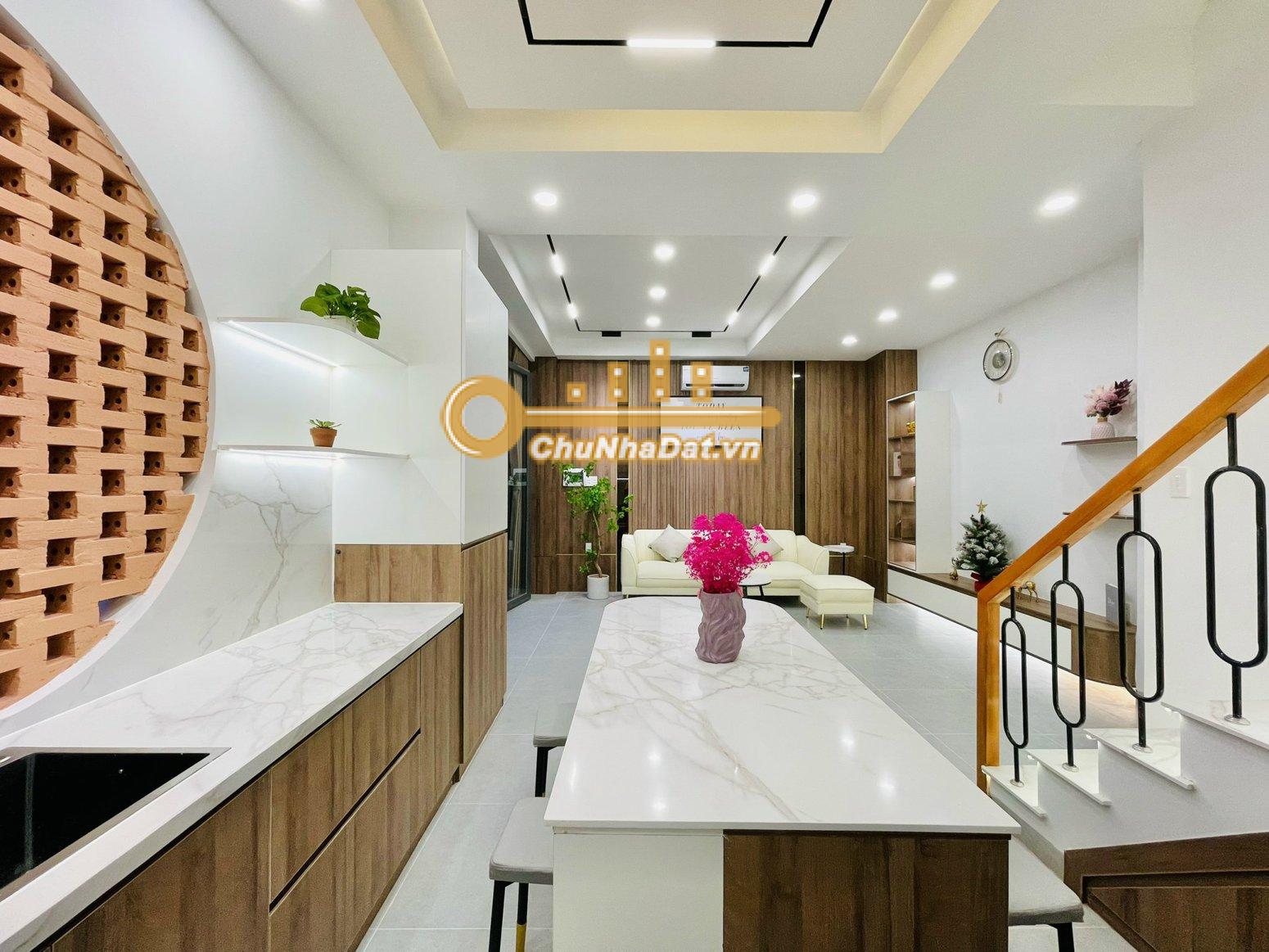 Bán Nhà 4 tầng Hẻm Hoàng Hoa Thám, Phú Nhuận ngang 7.33m hướng Tây Nam