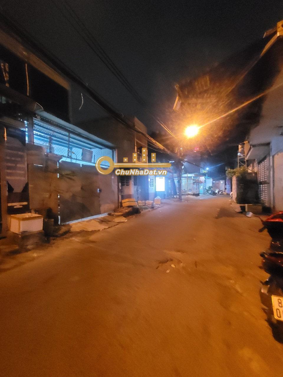 Bán Nhà 3 tầng Góc 2 mặt tiền Tân Trụ, Tân Bình ngang 4m hướng Chưa rõ Hướng