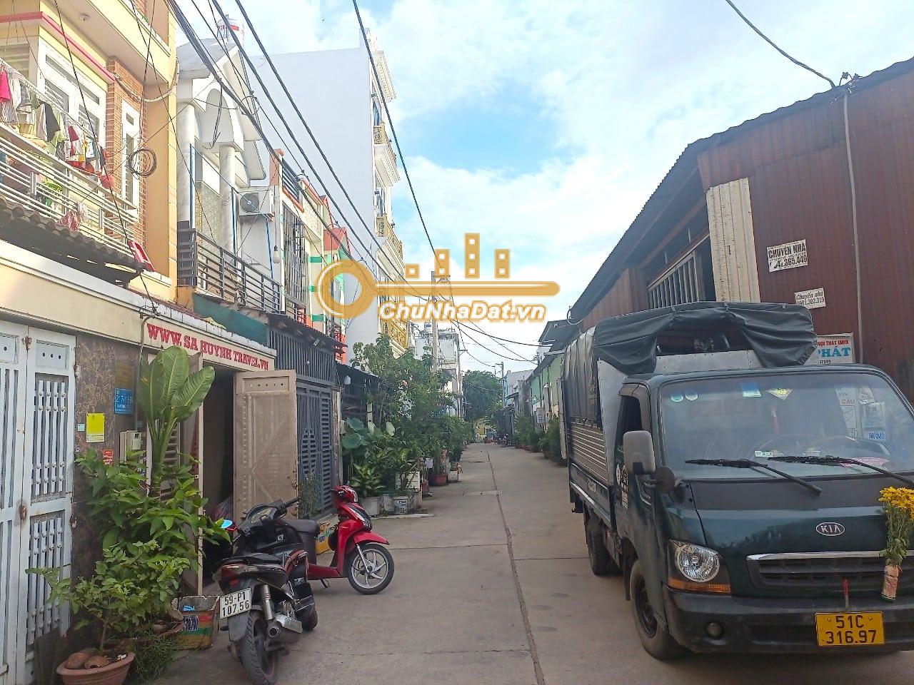 Bán Nhà 3 tầng Hẻm xe hơi Đường Số 8, Bình Tân ngang 5.07m diện tích 71 m2 hướng Tây