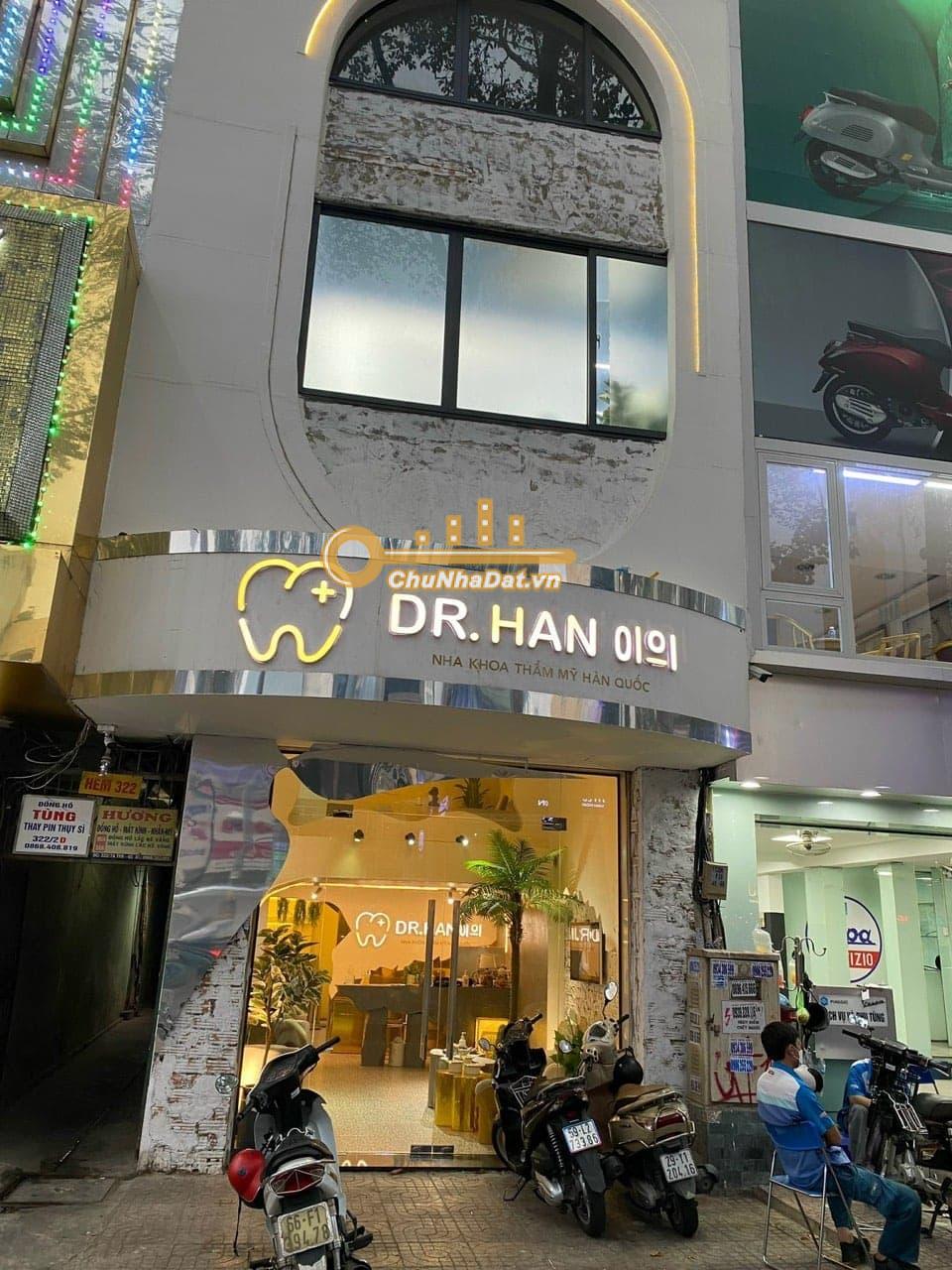 Bán Nhà 4 tầng Mặt tiền Trần Hưng Đạo, Q.1 ngang 4.1m diện tích 68 m2