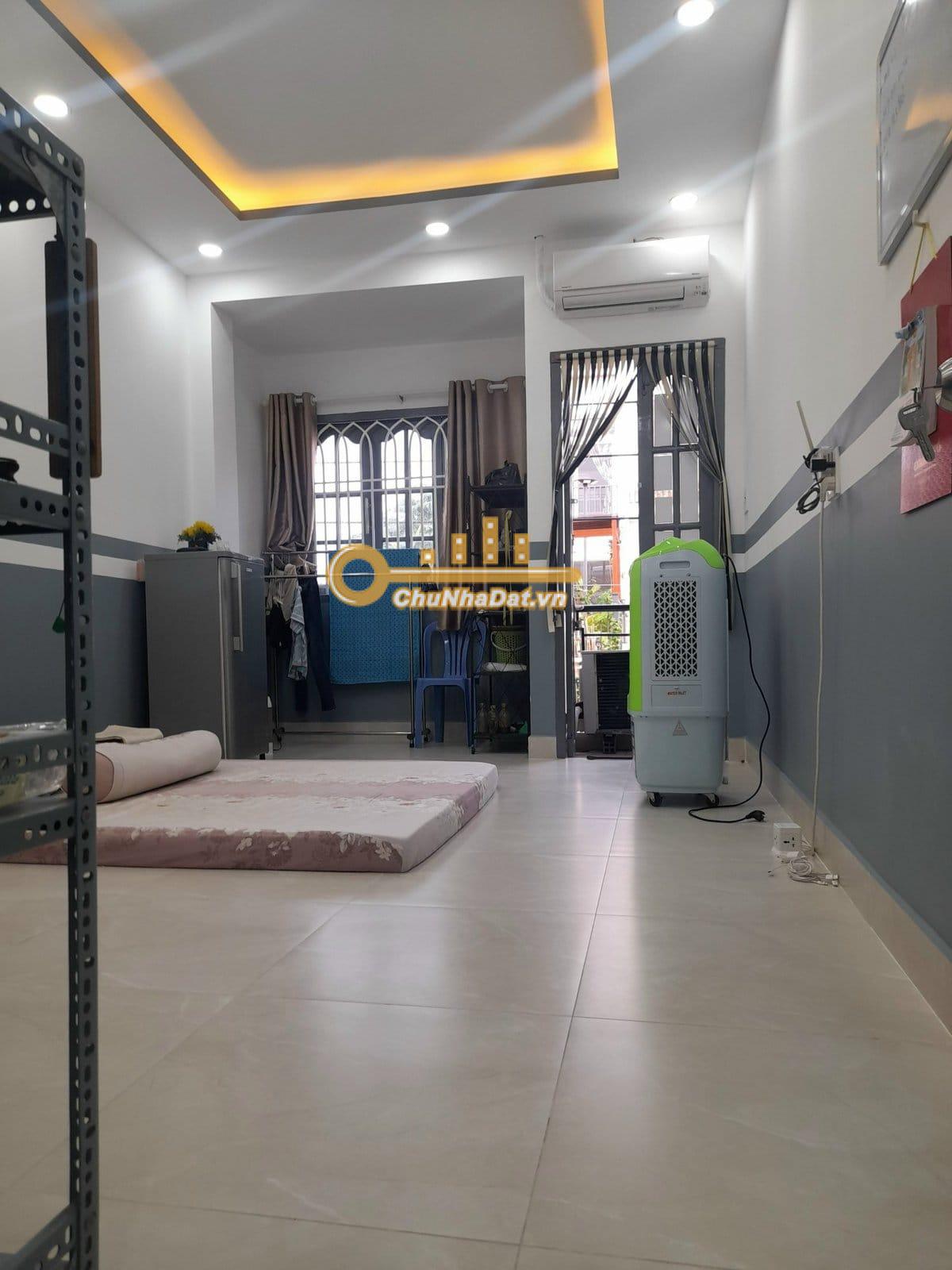 Bán Nhà 2 tầng Mặt tiền Bắc Hải, Tân Bình ngang 3.4m