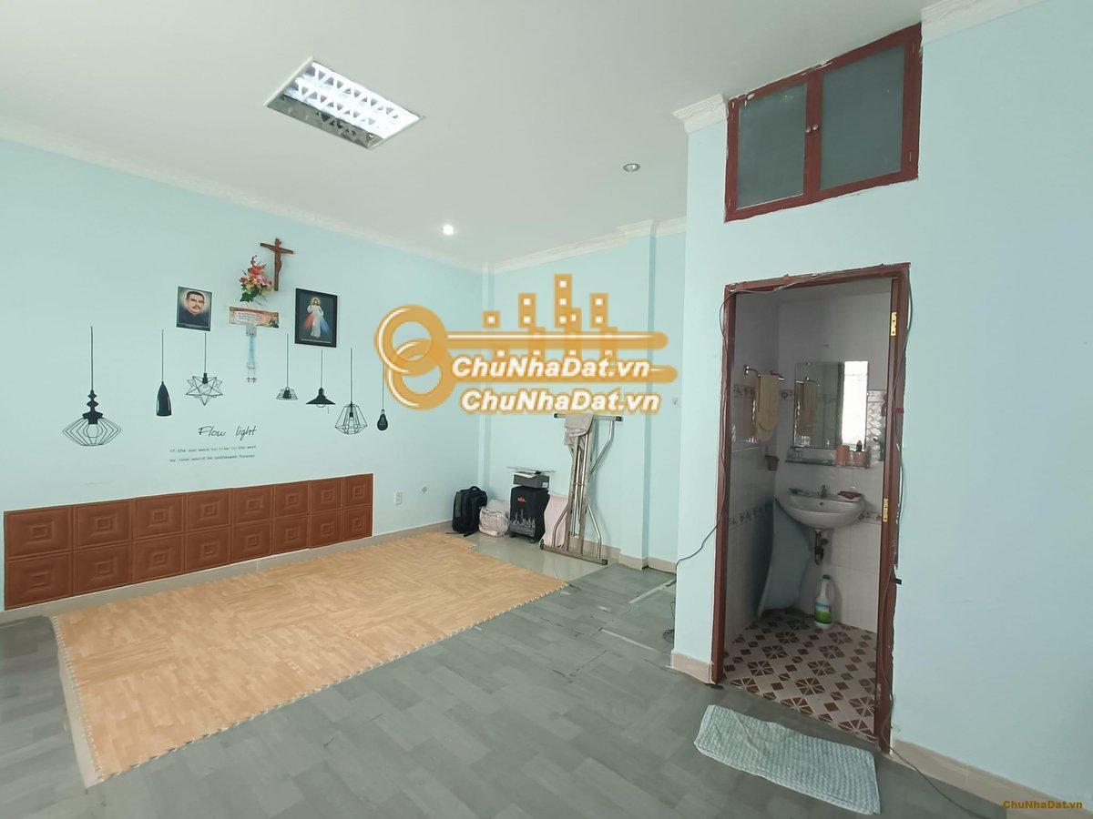 Bán nhà hẻm xe tải Nguyễn Sơn, Tân Phú – 102m2 – 1 lầu – 4 phòng giá 8 tỷ