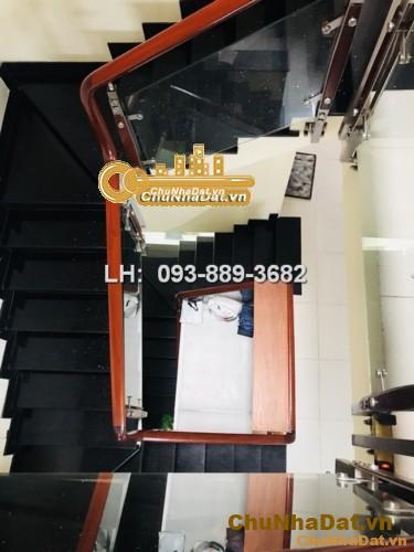 Bán nhà 2 mặt tiền Cao Thắng, Quận 3, 5.2x14m, giá 10 tỷ