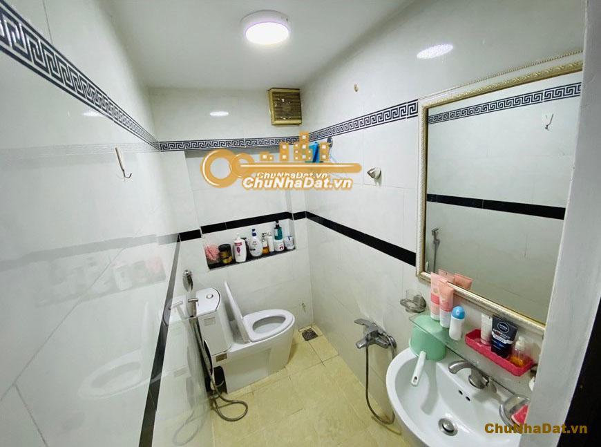 Bán nhà hẻm oto ngang gần 6m Trần Bình Trọng P3 Q5 – 110 m2 – 3 tầng